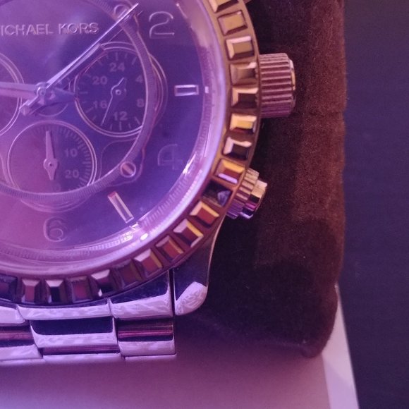 Gold MICHAEL Michael Kors Watch - Picture 3 of 3